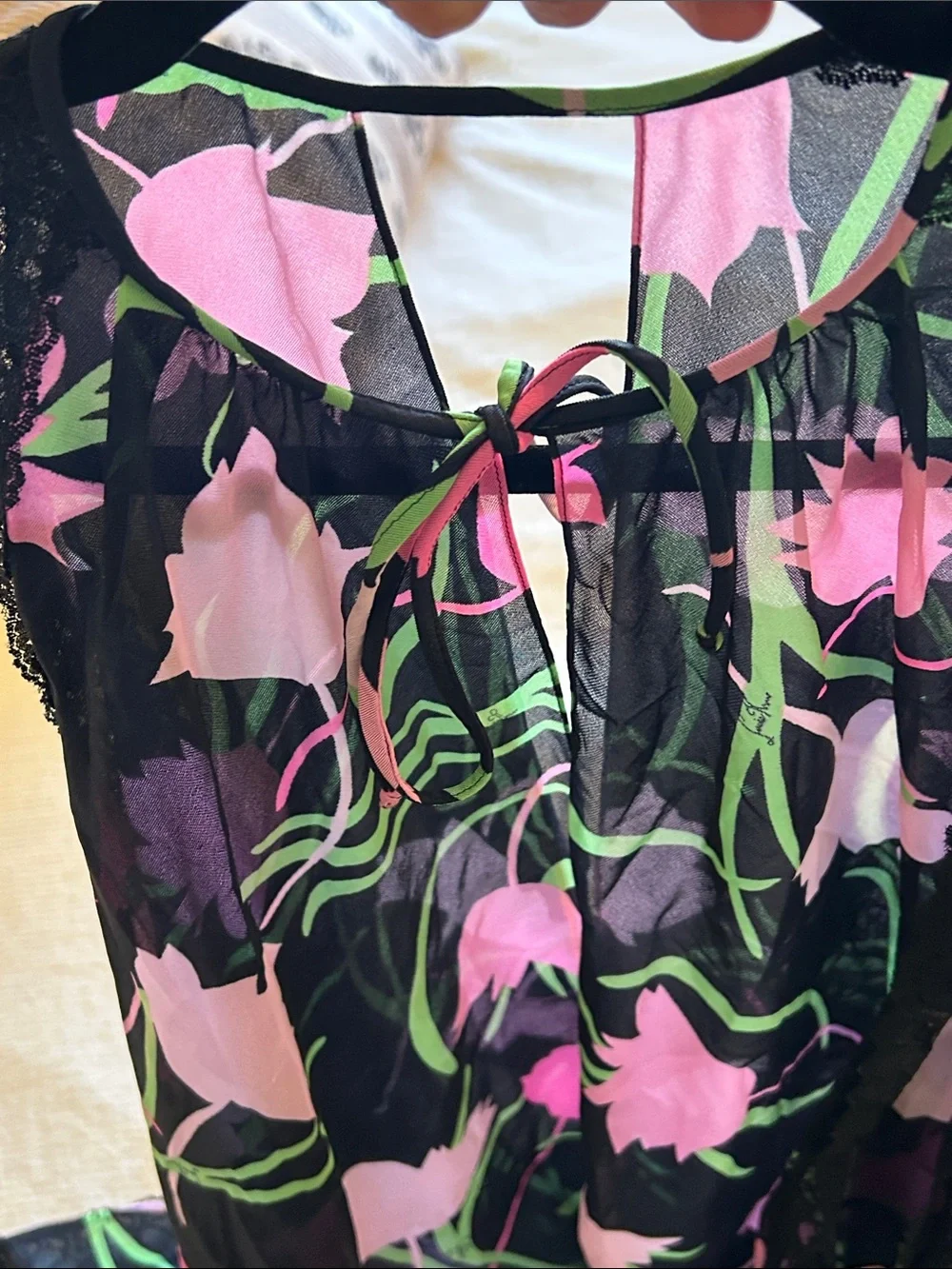 Vintage Claire Sandra Lucie Ann 60’s Black Floral Chemise with Pink Tulip Print - Picture 11 of 11